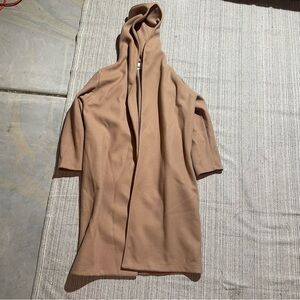 CLASS ROMA Women's Hooded Belted Long Coat In Khaki